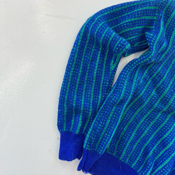 Vintage 100% Pure Virgin Wool Sweater - Picture 6 of 8